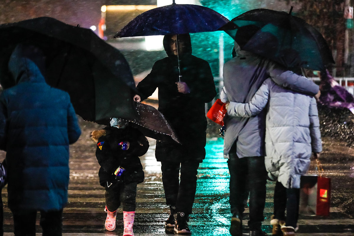 父亲生日答谢词：感恩亲友祝福，共话温馨时刻