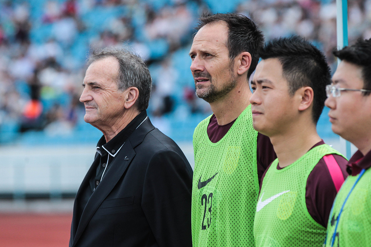 滕哈格执教能力评价：战术大师，领导者，激发潜力的教练