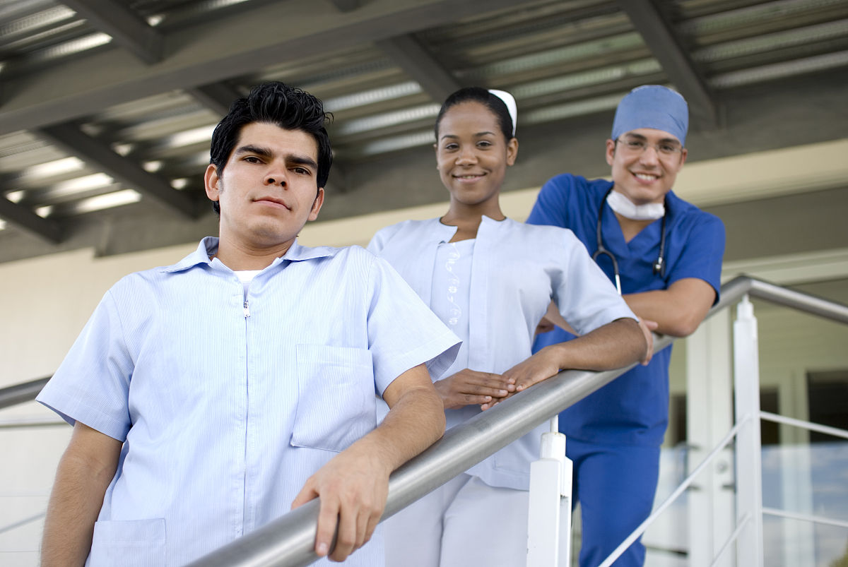 成都护理学校分享：男护士受欢迎吗