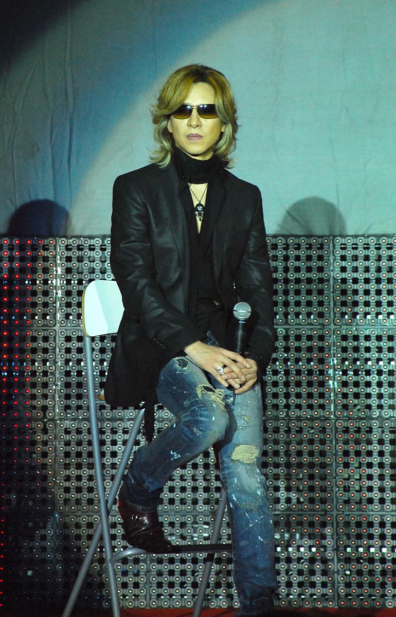 yoshiki是谁