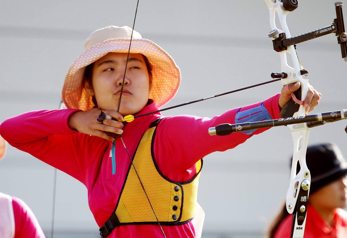 2013年9月3日,辽宁沈阳,2013全运会女子射箭团体赛决赛,山东女队战胜
