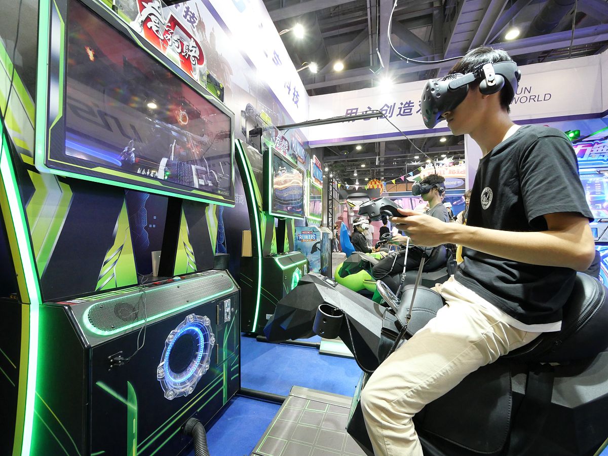 时下最in最潮流的乒乓球对战体验