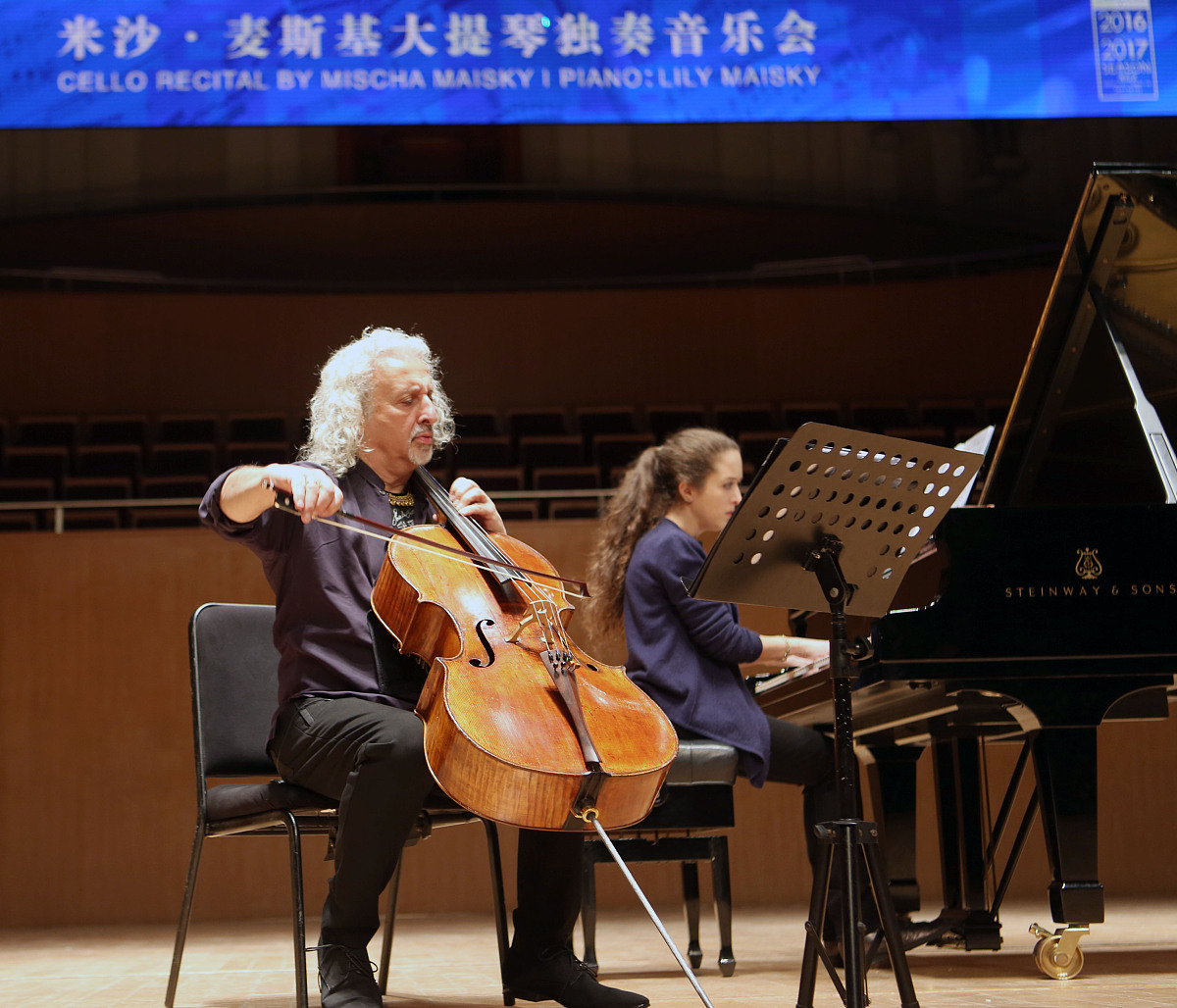 直播互动：欢迎来到我们的直播间！