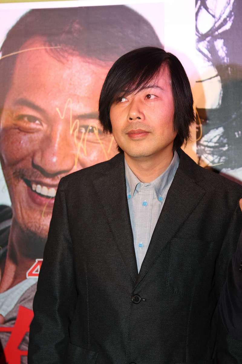 2011年3月29日,北京,电影《万有引力》首映红毯.导演赵天宇+++_+++电