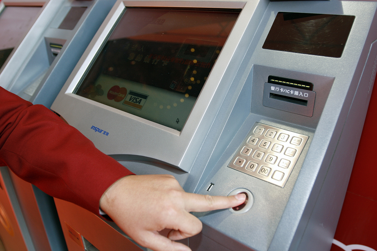 论述西安安诚汽车租赁公司丰富现有融资方式的策略写三种论述中不能抄袭他人观点和概念不少于2000字。