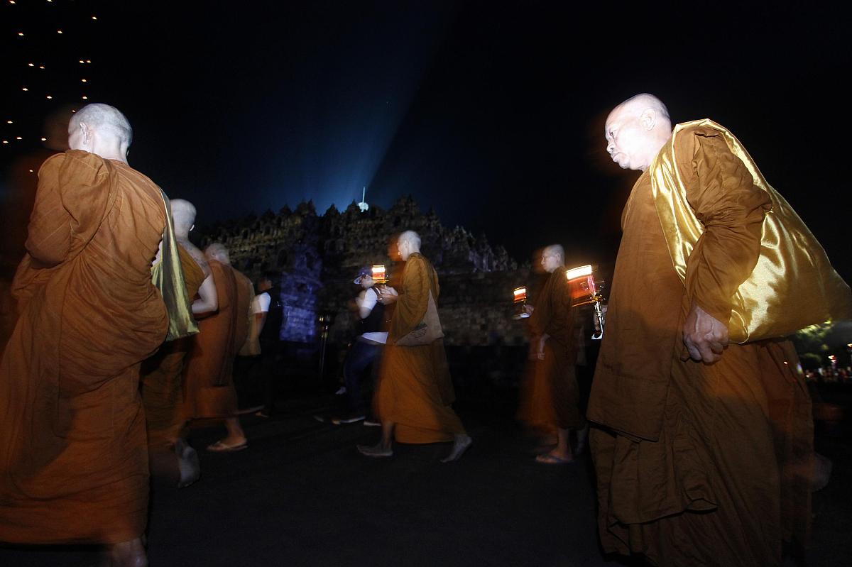 Chinese Influence on Buddhism: A 3-Verse Song