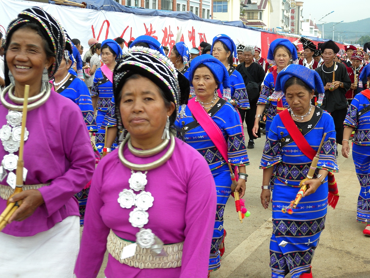 ***_***2009年5月2日,云南,司岗里佤族"摸你黑"狂欢节民族巡游.+++_++