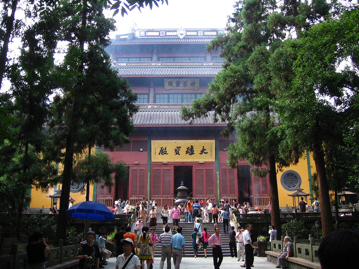 包头职业技术学院专业设置：机械、电子信息、建筑、旅游等