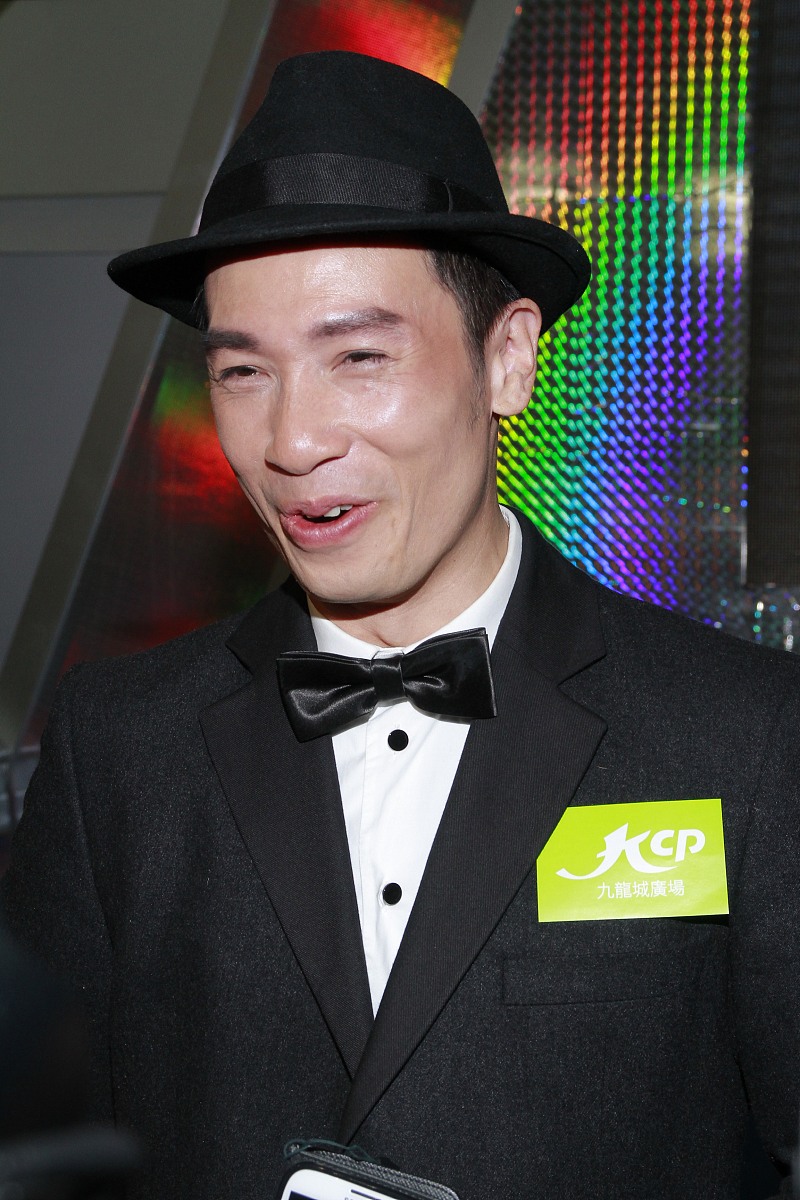 2012年12月30日,香港,陈豪出席某商场大富翁游戏活动.***_***陈豪+++_