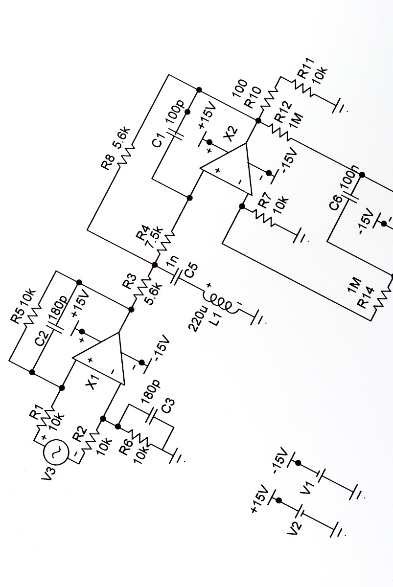风力发电机容错控制：基于模糊逻辑和集成学习的优势