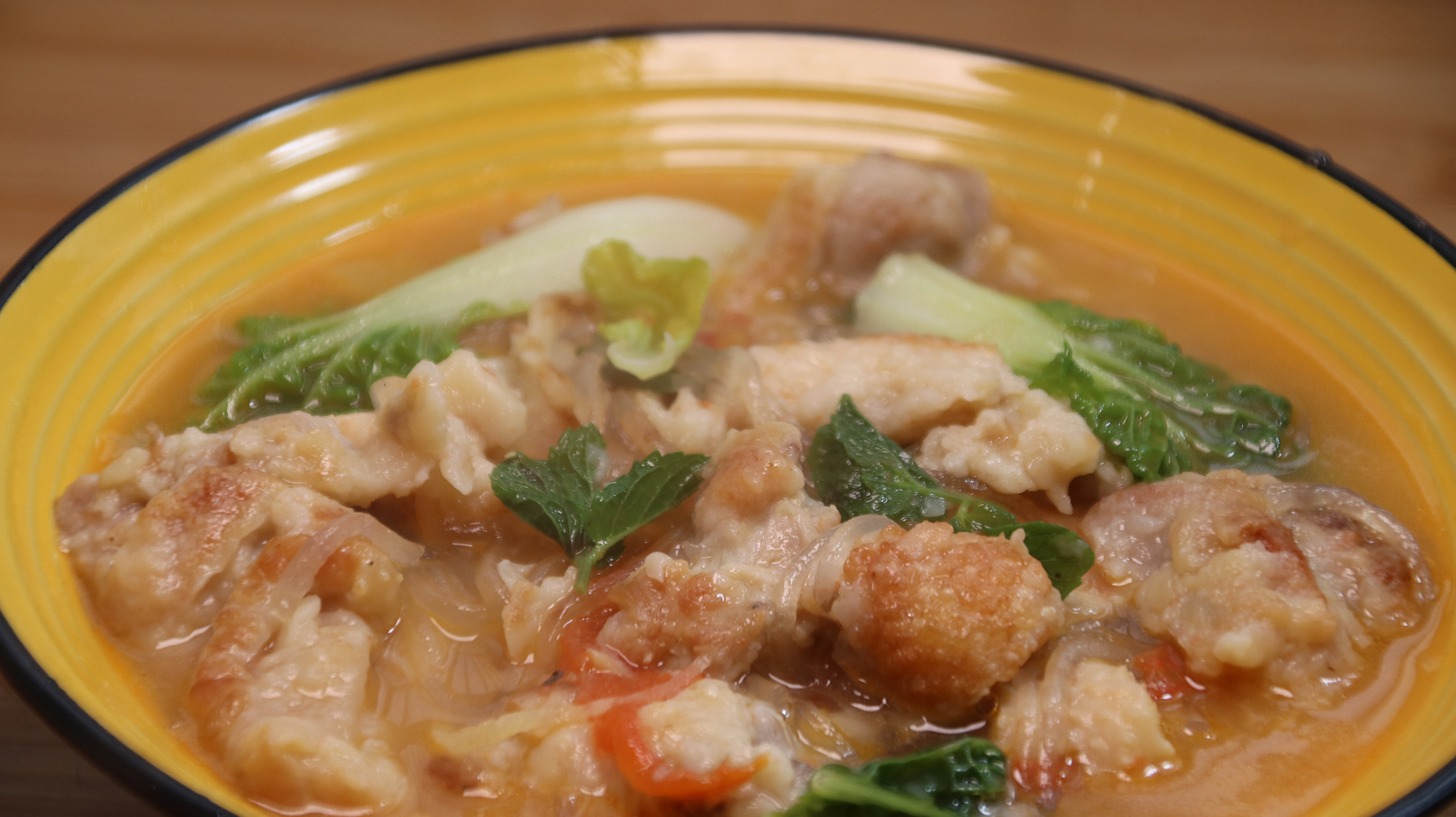 地方特色美食面煎鸡块,面比肉香,炖一锅全家吃的暖乎乎,真解馋