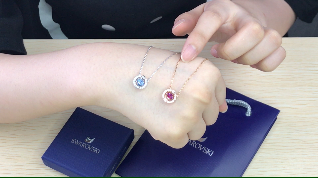 施华洛世奇天鹅项链,自己佩戴、送闺蜜都很不错