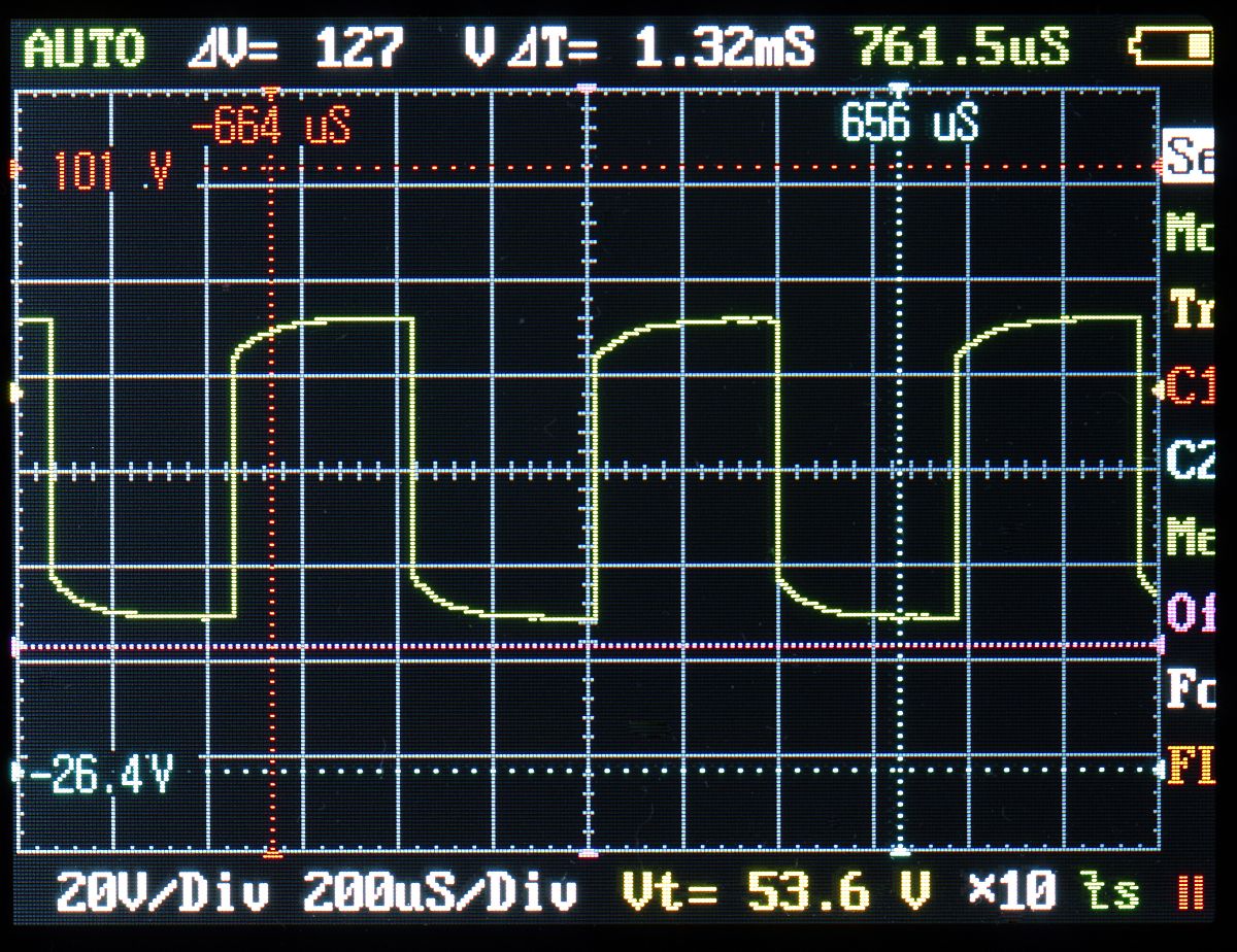 请使用LSTM算法进行心跳信号分类预测第一步为数据预处理