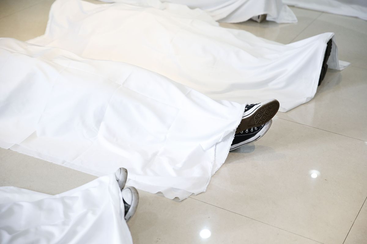 你是一名大学生下周做早会演讲请写一篇800字的演讲稿主题不限