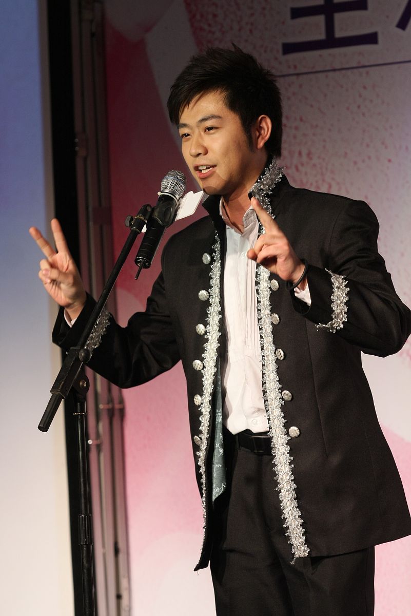 歌手单飞20年正常吗？探讨音乐事业发展路径