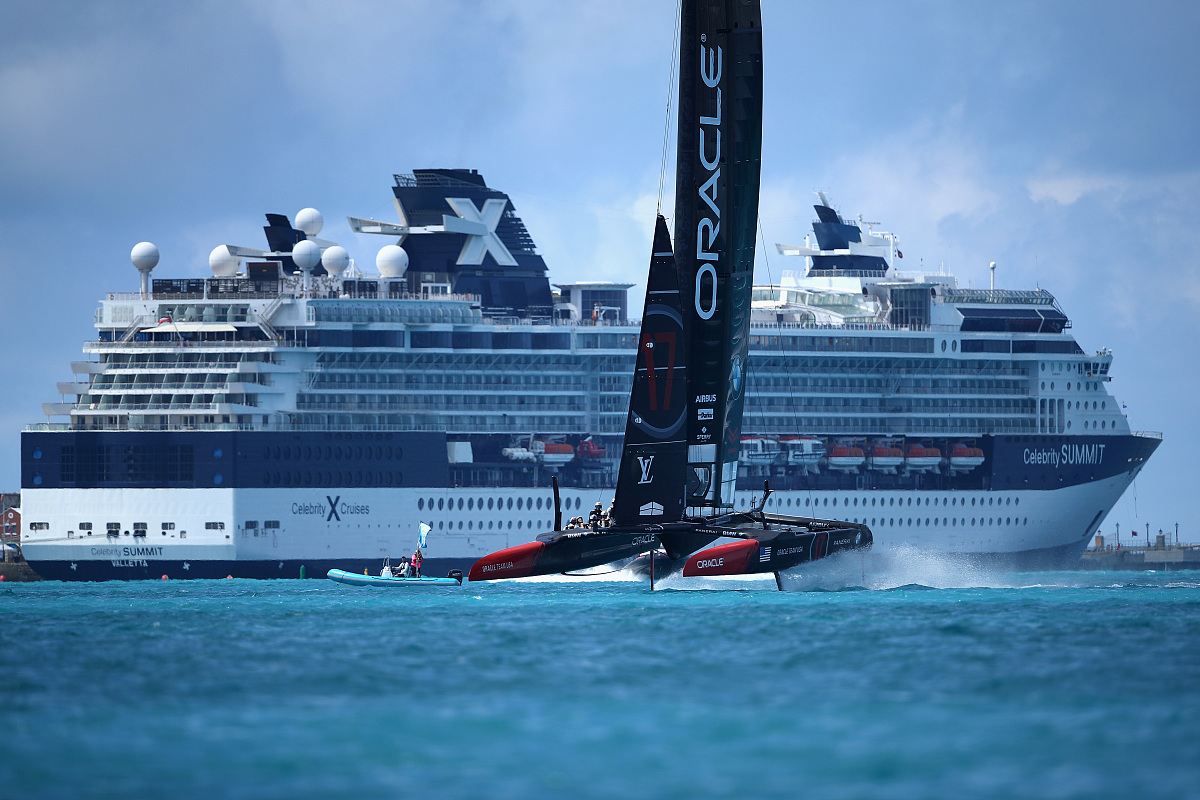 hamilton, bermuda - june 15:  oracle team usa skippered by jimmy