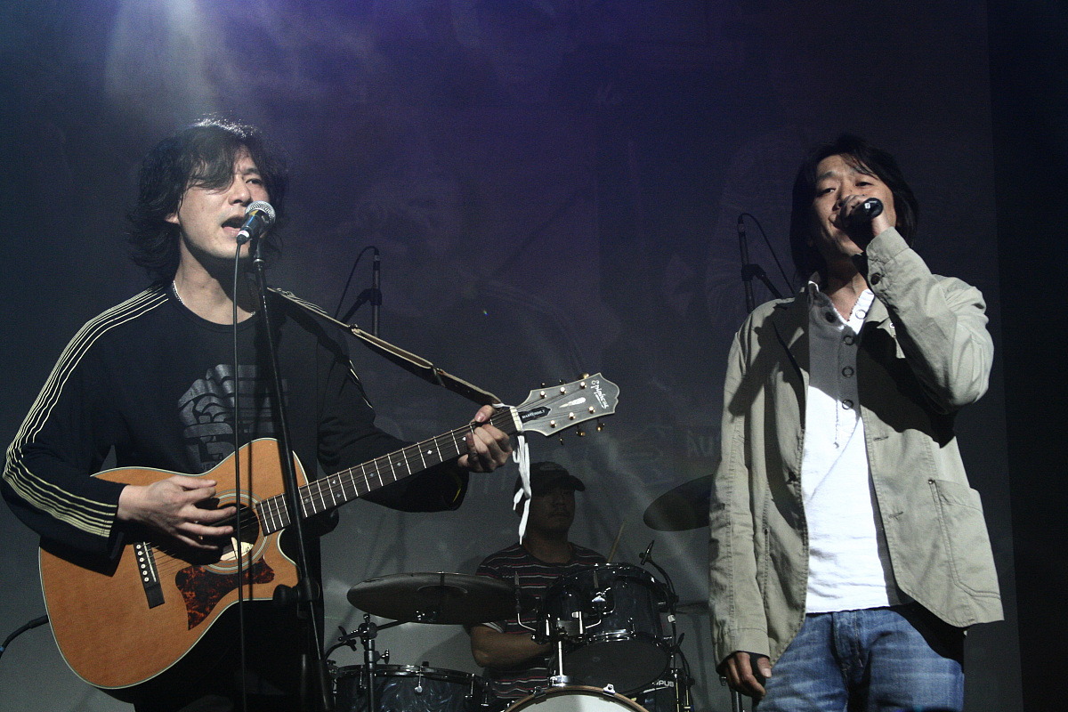 2007年3月22日,北京,摇滚民谣歌手马条签约独立音乐厂牌十三月演出专