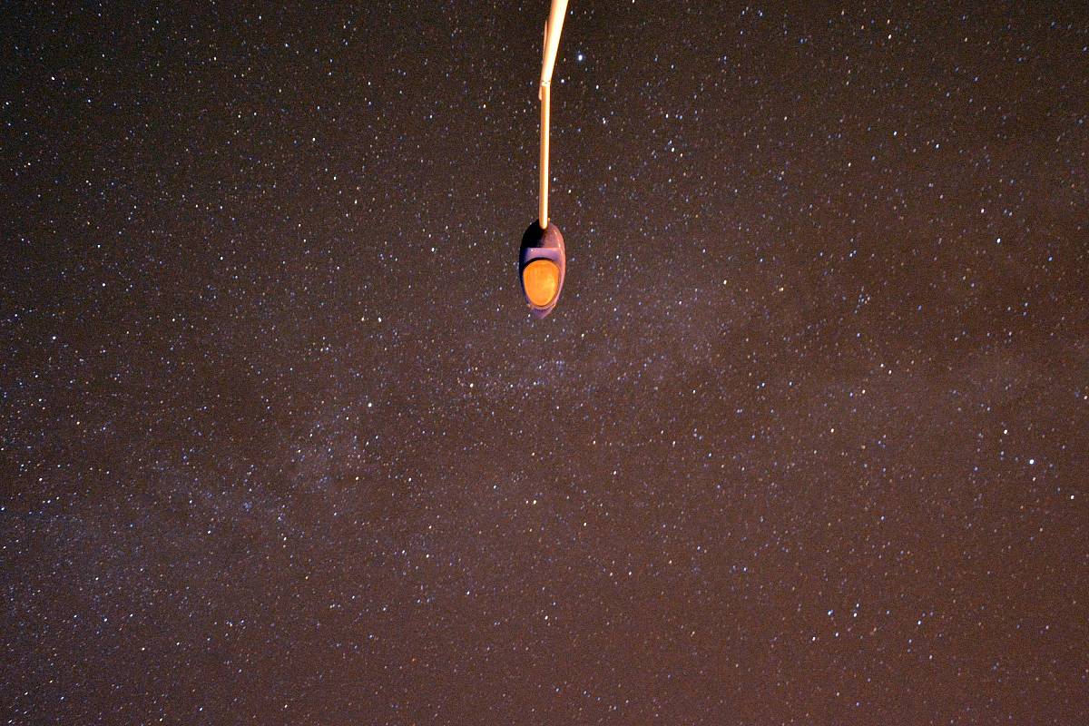 深夜思念，星光闪耀，60字诗歌寄相思