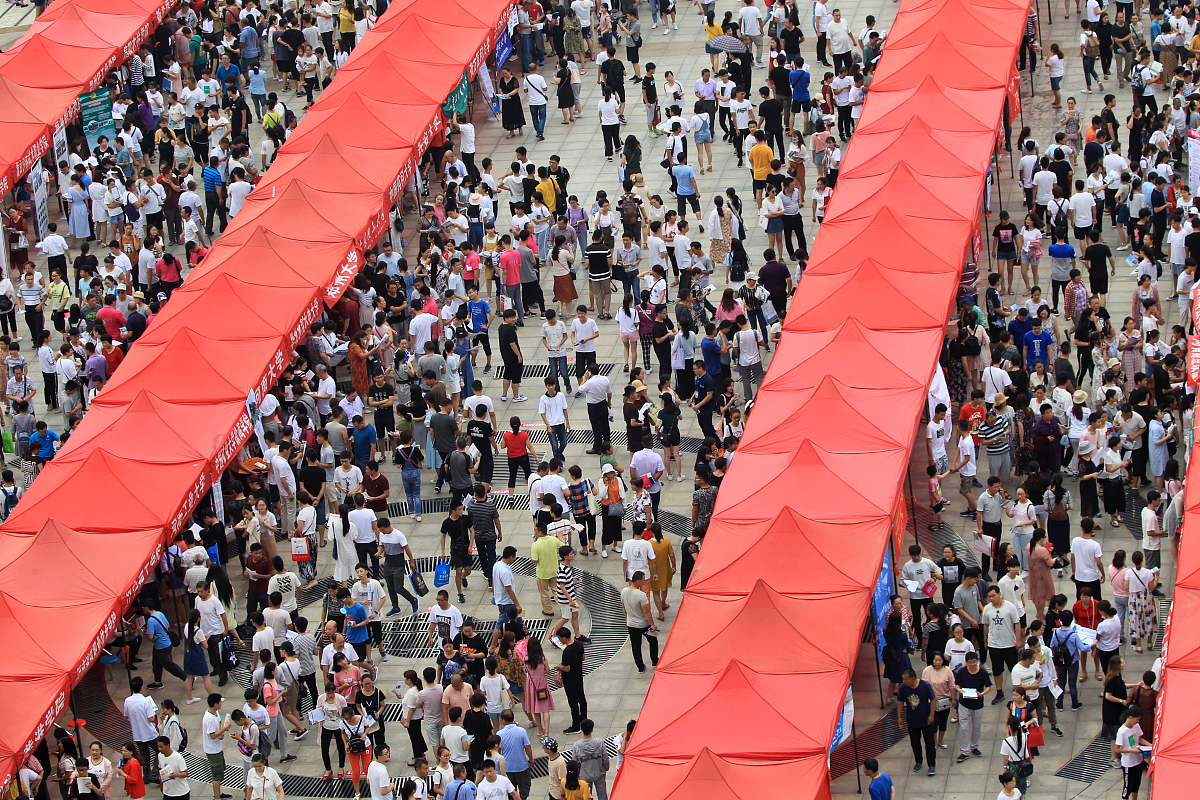 福州海峡职业技术学院招生办电话：0591-88888888