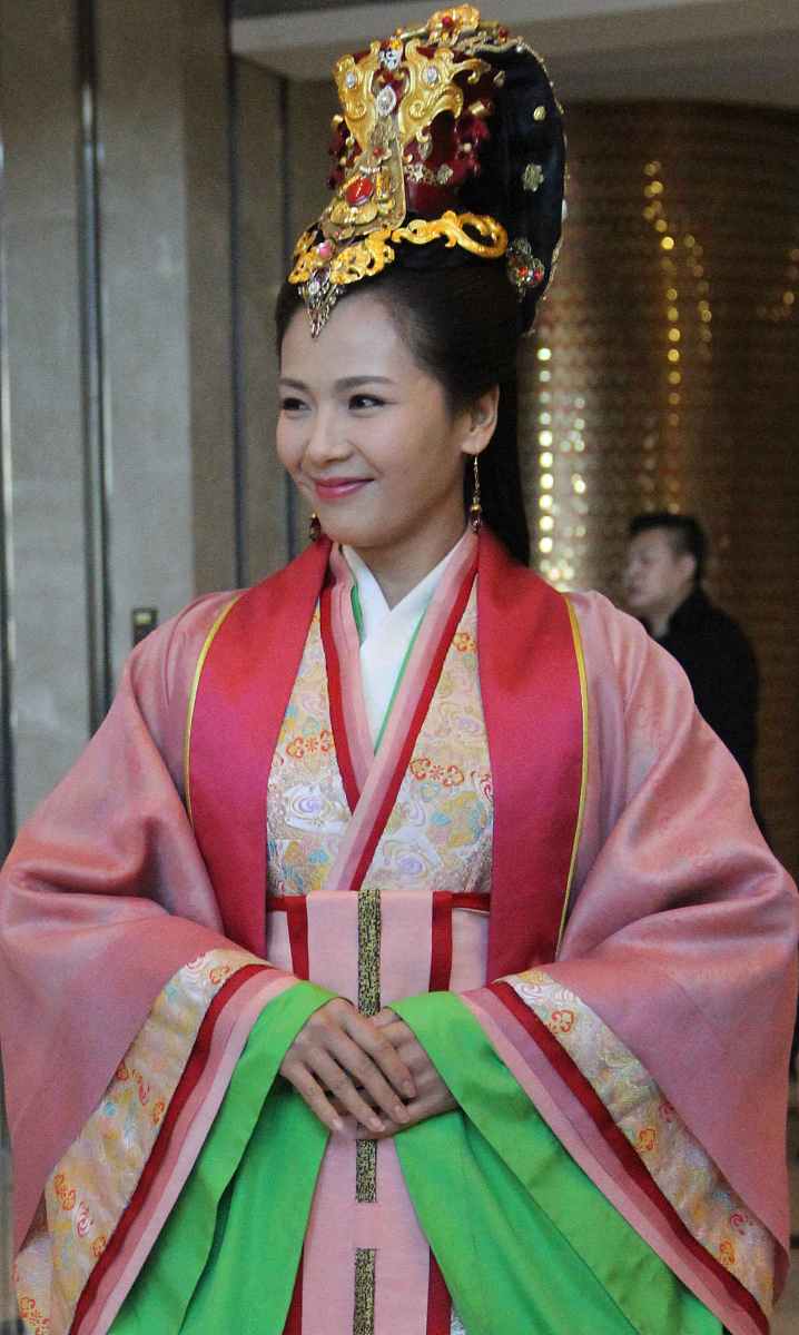 公主婚姻烦恼：我为何要听你的？