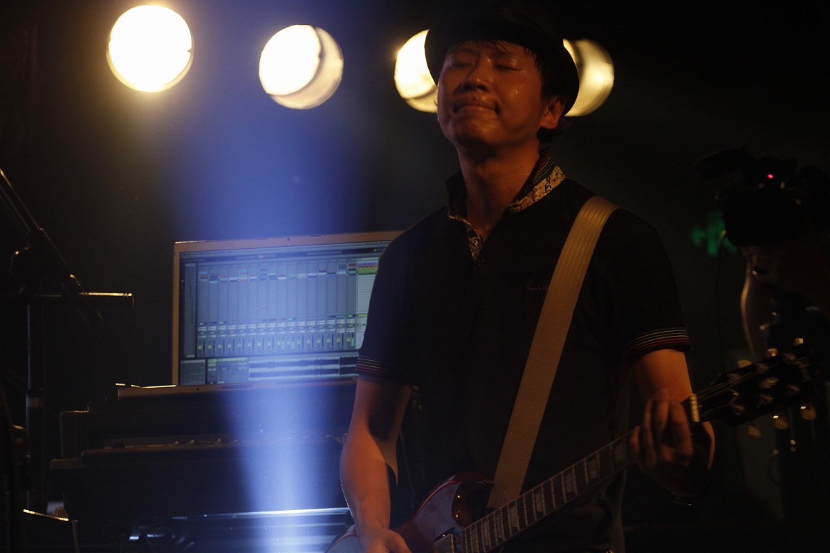 2011年7月31日,北京,由某牌子啤酒主办的"虎啤跨艺界乐队龙虎榜"第二