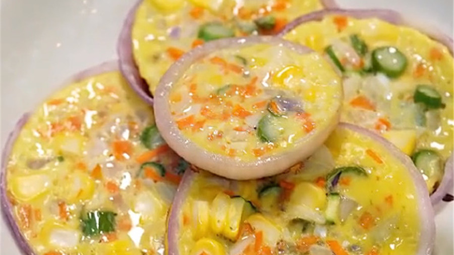 美食日记:学一学洋葱圈蛋饼,孩子的胃以后就靠你啦