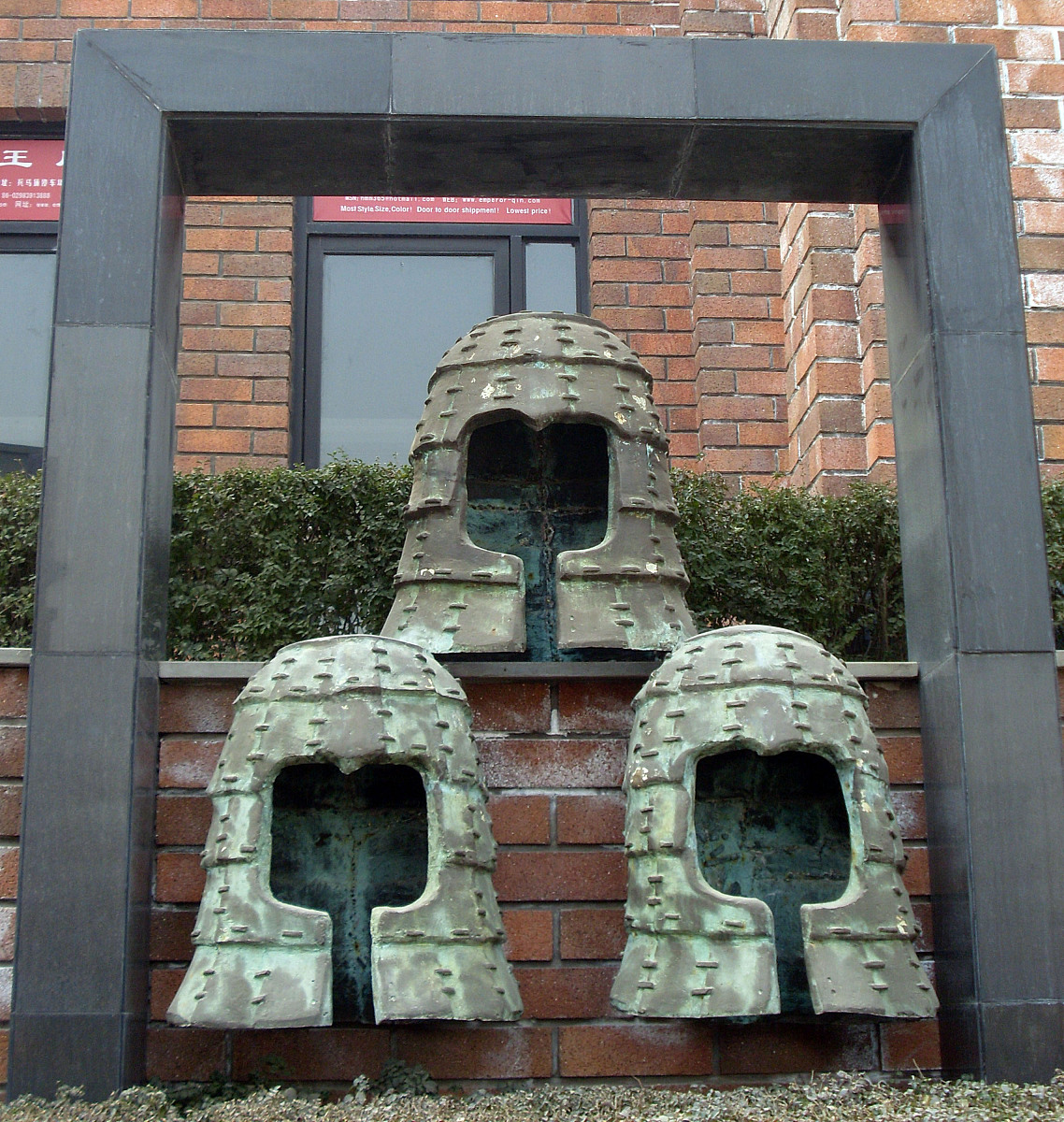 七律·暮雨雪行洛阳瀍河道边赏析:古都风韵与世事沉浮的思考 七律·暮雨雪行洛阳瀍河道边赏析:古都风韵与世事沉浮的思考