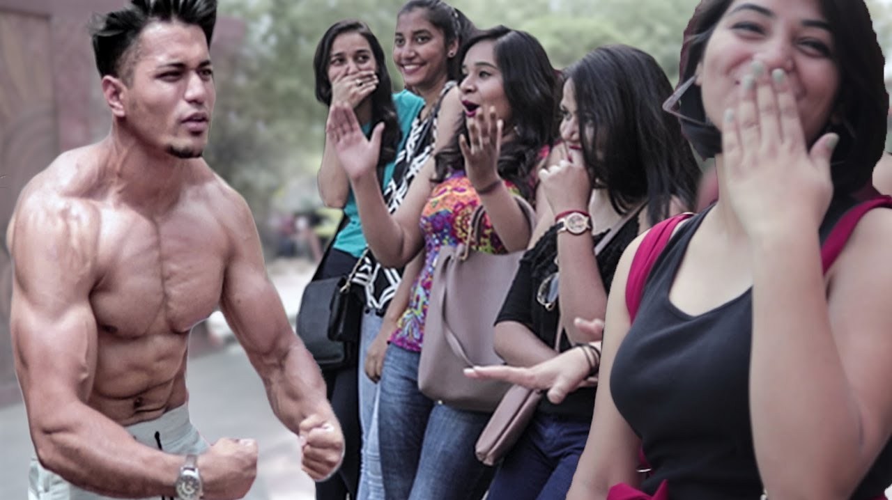 美国肌肉男PK印度肌肉男,身材同样好,待遇却大不相同!