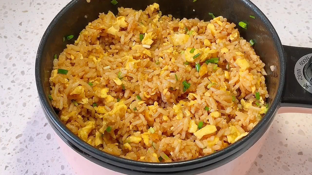 跟大厨学做饭,黄磊同款酱油炒饭,简单又美味