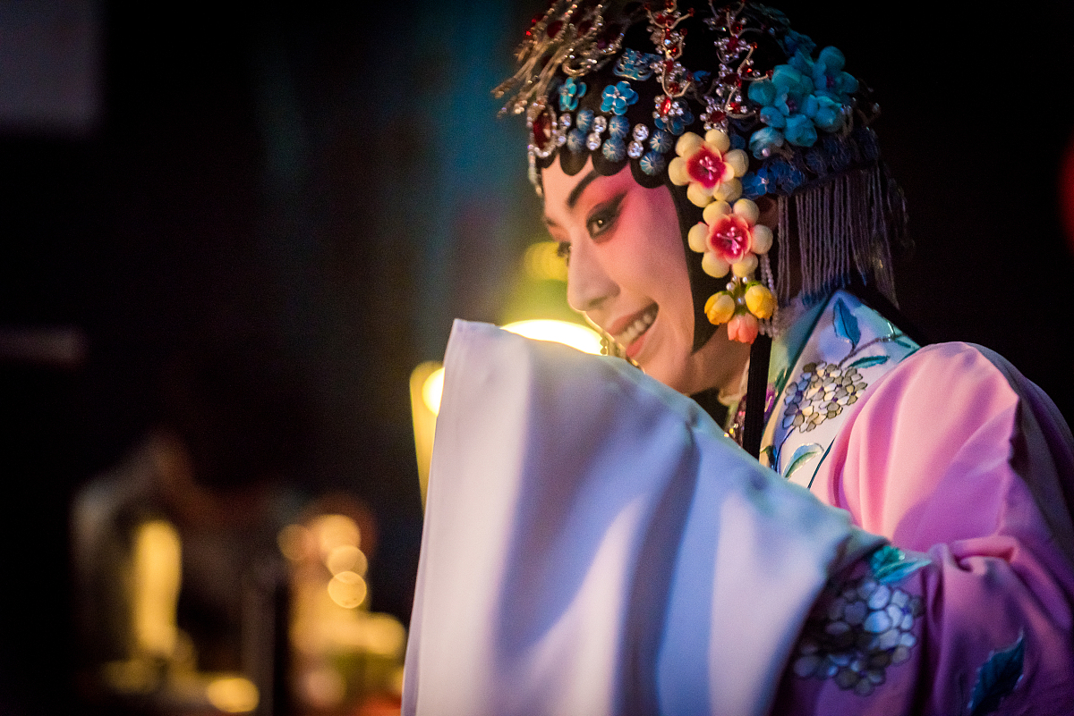 2016年10月29日,上海,京剧《宇宙锋》台前幕后花絮.***_***2016年10月