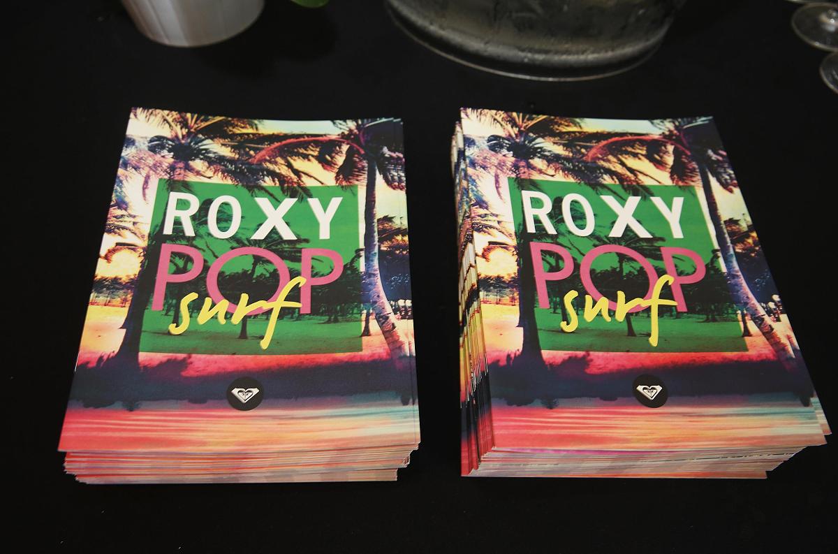 Inside are many of my ribbons and precious metal jewelry Its stuffed full of my adorable clothes Although magic is difficult its fun to learn Its not bad to temporarily become a fragile human I love f