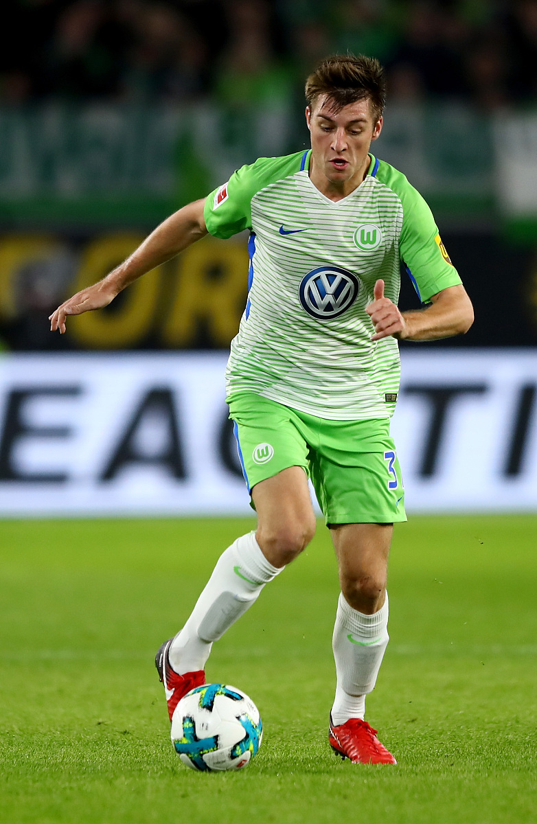wolfsburg, germany - november 05:  robin knoche of wolfsburg run