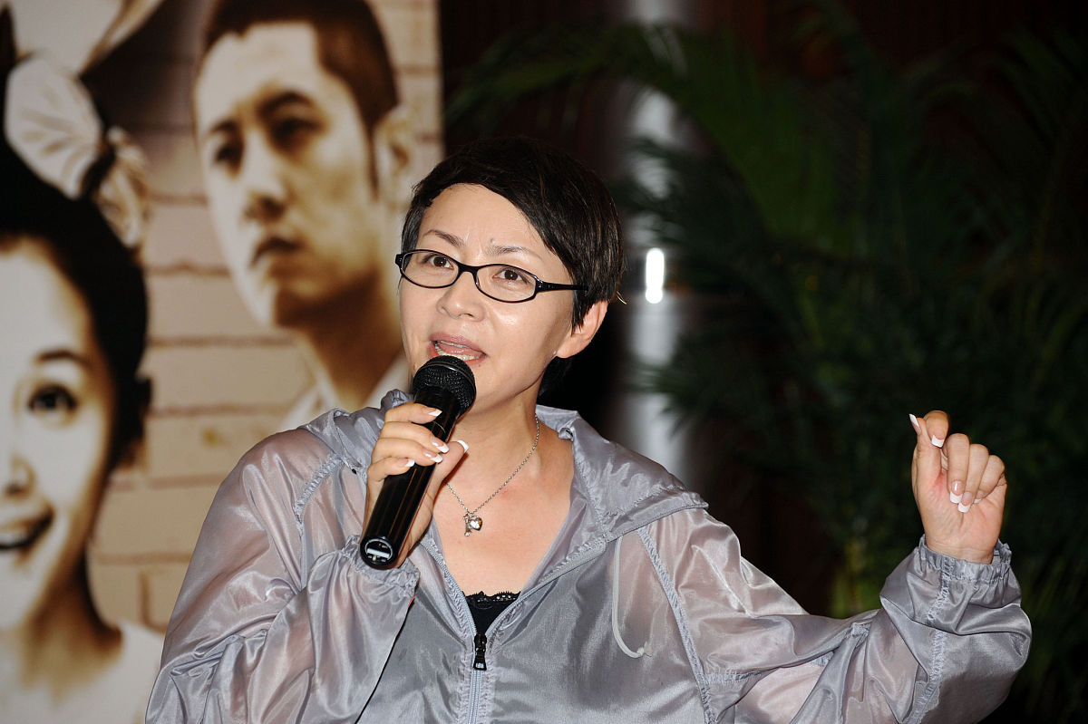 2010年8月9日,北京,电视剧《家,n次方》举行发布会.宋丹丹+++_+++家n