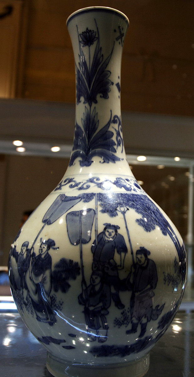 2007年07月02日,中国,明代崇祯青花人物图长颈瓶(36cm 40000-60000rmb