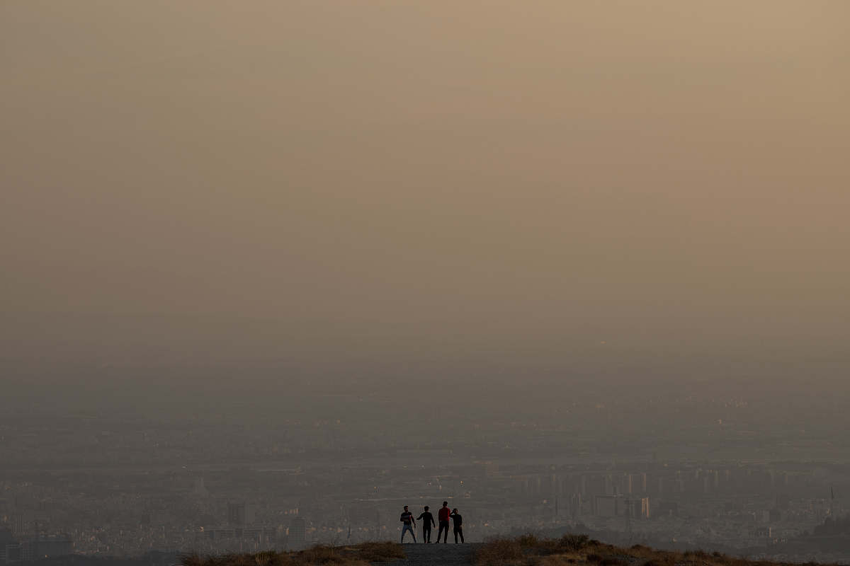 成都2021年读卫校要多少钱