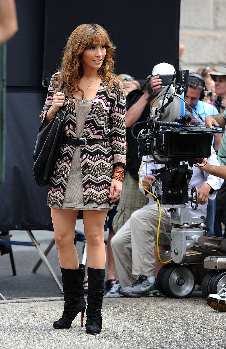 手机回复出厂设置怎么恢复回去 操作步骤帮我用200字详细描述