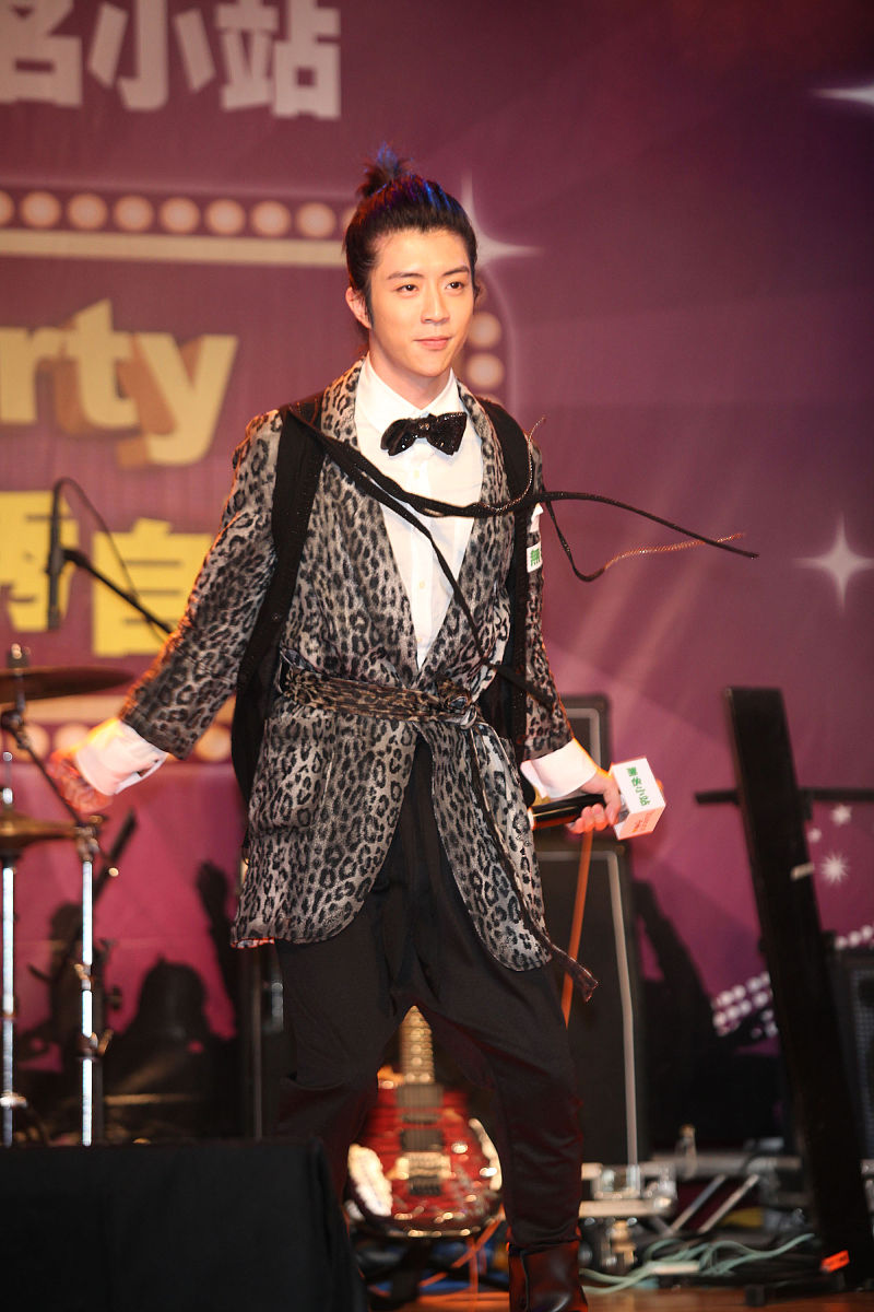 中考模拟考试前，偶像演唱会该不该去？爸爸教你换位思考