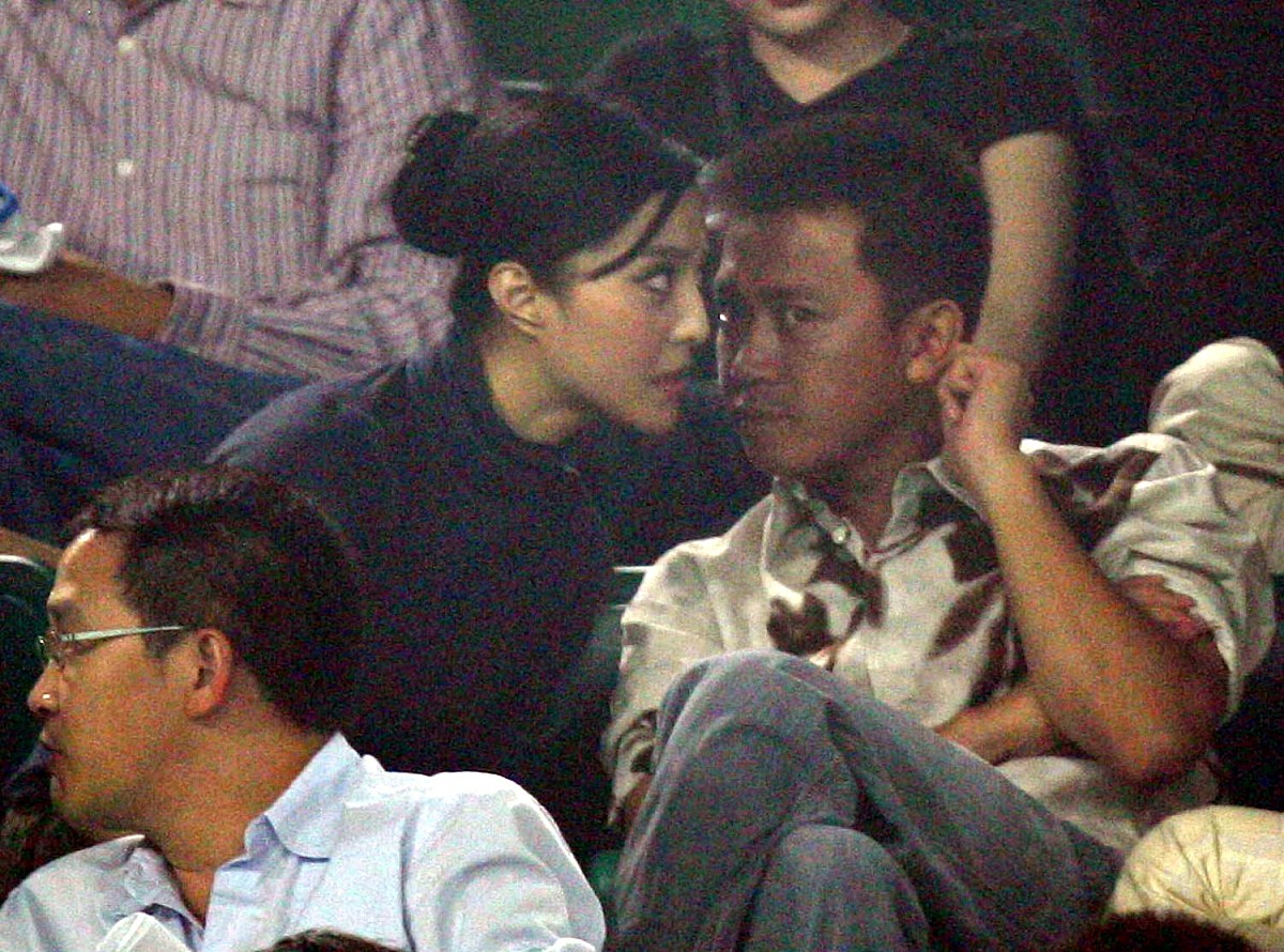 我都给你很多次机会了+但是你还是这样+你每次都不改+我两个性格不合+脾