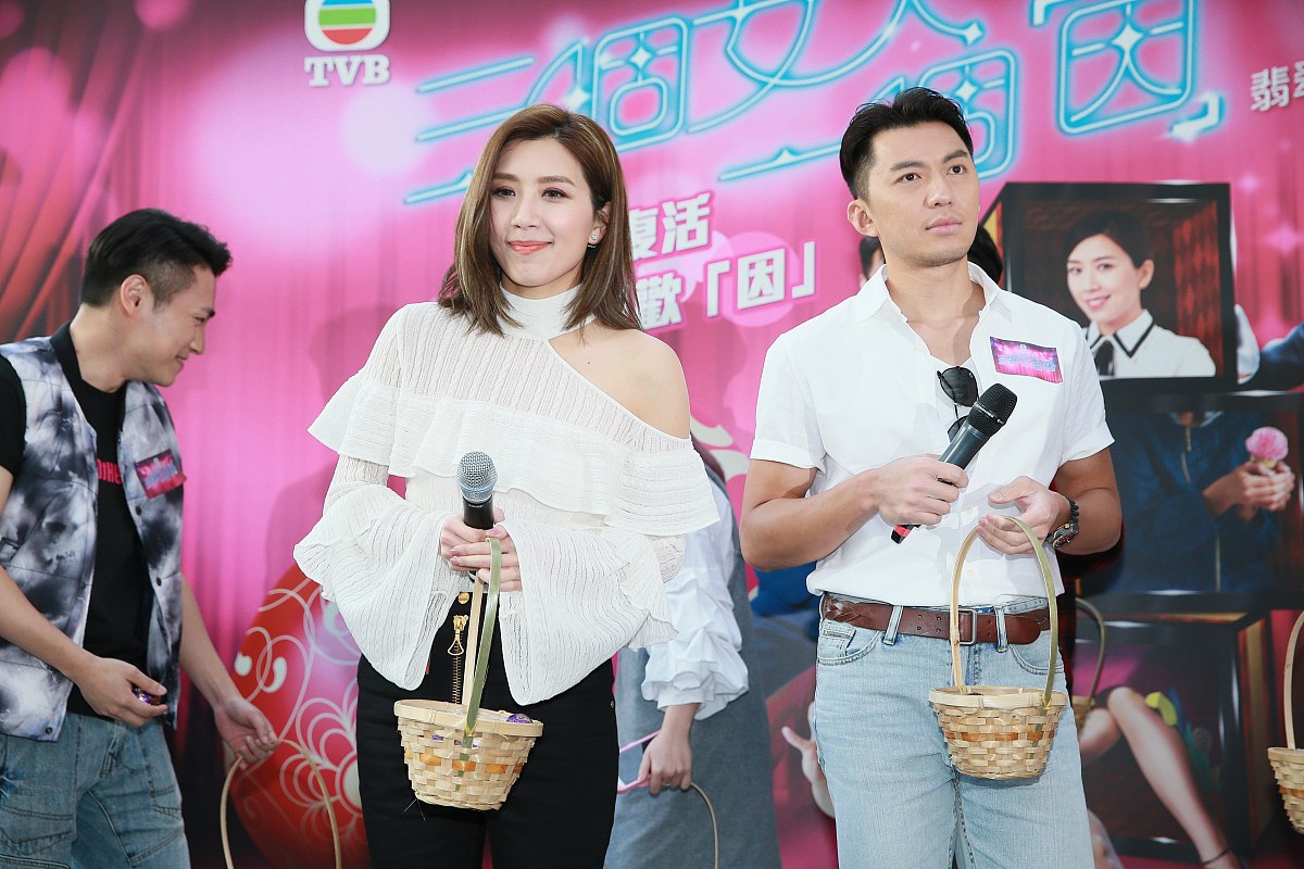 2018年3月31日,香港,《三个女人一个因》宣传活动.***_***黄智雯,袁伟