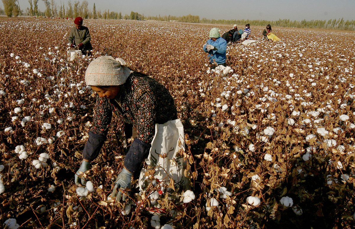 哈密十三师学校到哈密车站多少公里帮我用200字详细描述