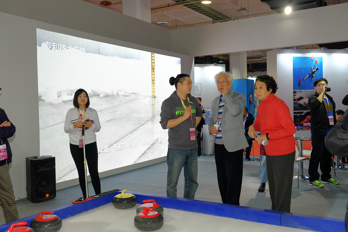 重庆女生上中专学校学什么好？热门专业推荐！