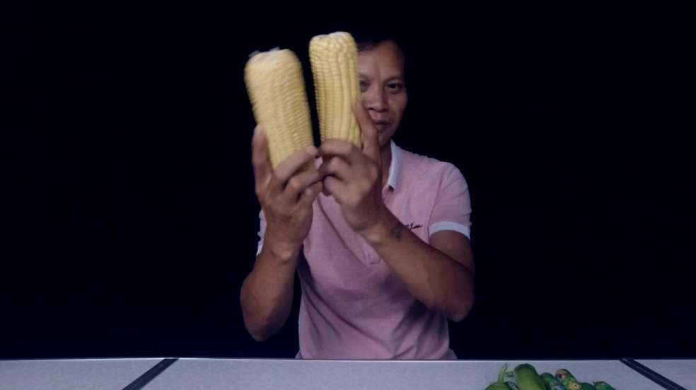 玉米和火腿肠这样炒着吃,既香又脆,还满足了营养需求