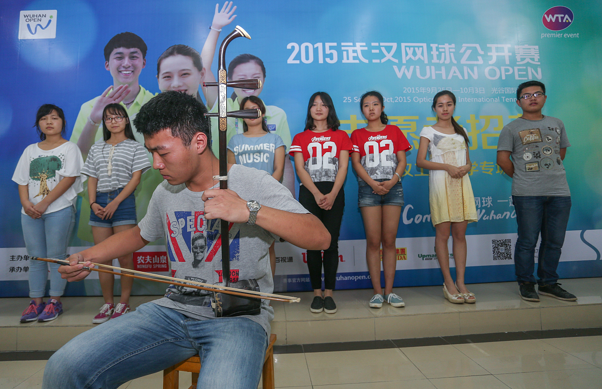 团支书自我介绍：吉他、跆拳道，带你玩转大学生活！