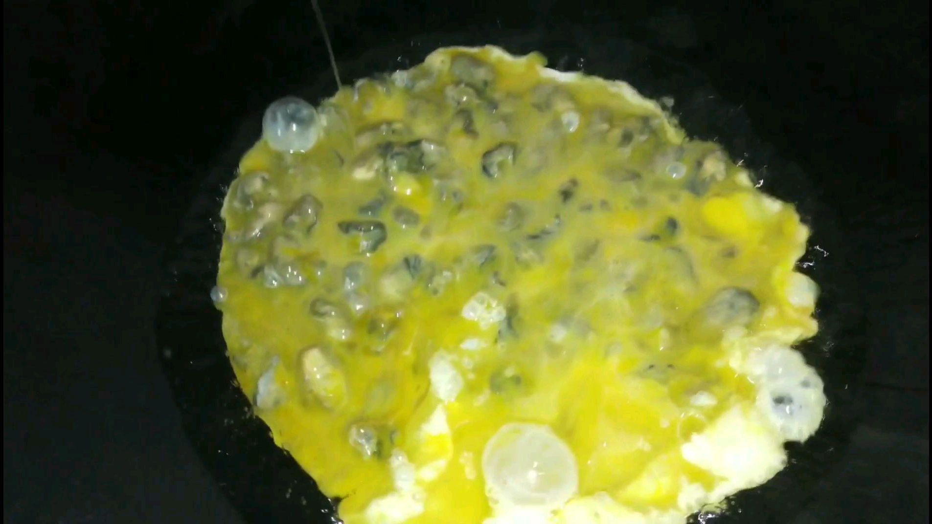 营养又美味的牡蛎煎蛋,您这样做,老人小孩都爱吃