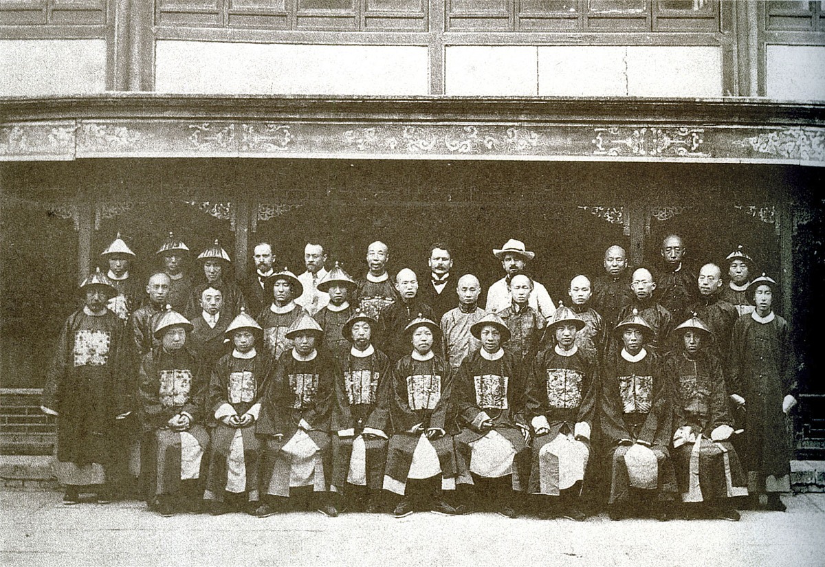 为了民族复兴无数仁人志士不屈不挠、前仆后继进行了可歌可泣的斗争进行了哪些主要尝试提出了什么救国方案？