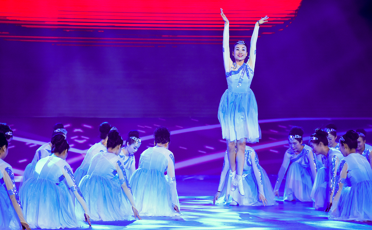 大学运动会加油稿：为梦想而战，为荣誉而拼！