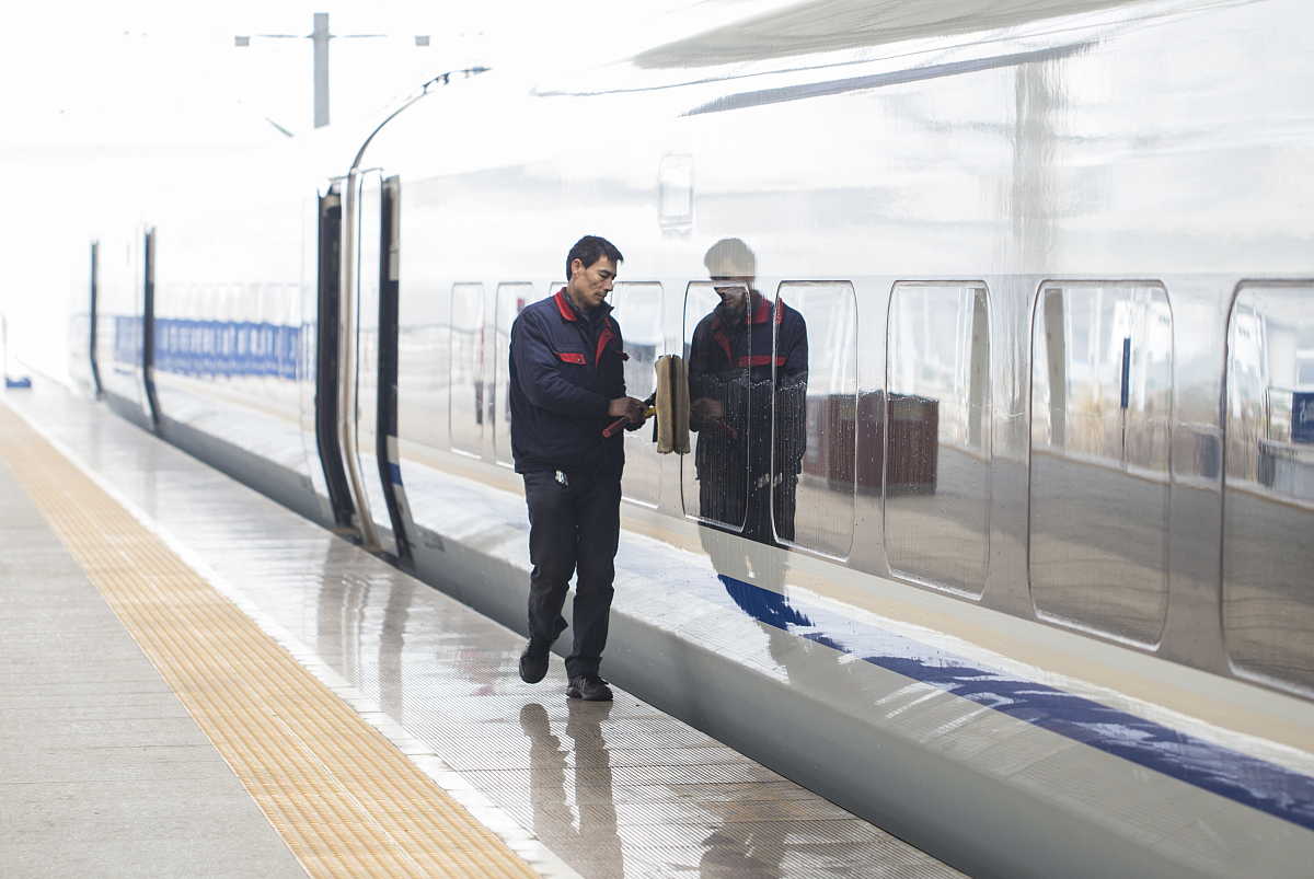 四川城市职业学校铁路专业报读条件 - 培养铁路人才的摇篮