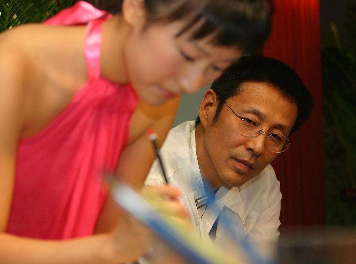 我最爱的一首民歌《茉莉花》这首民歌的文章文字不少于1500字