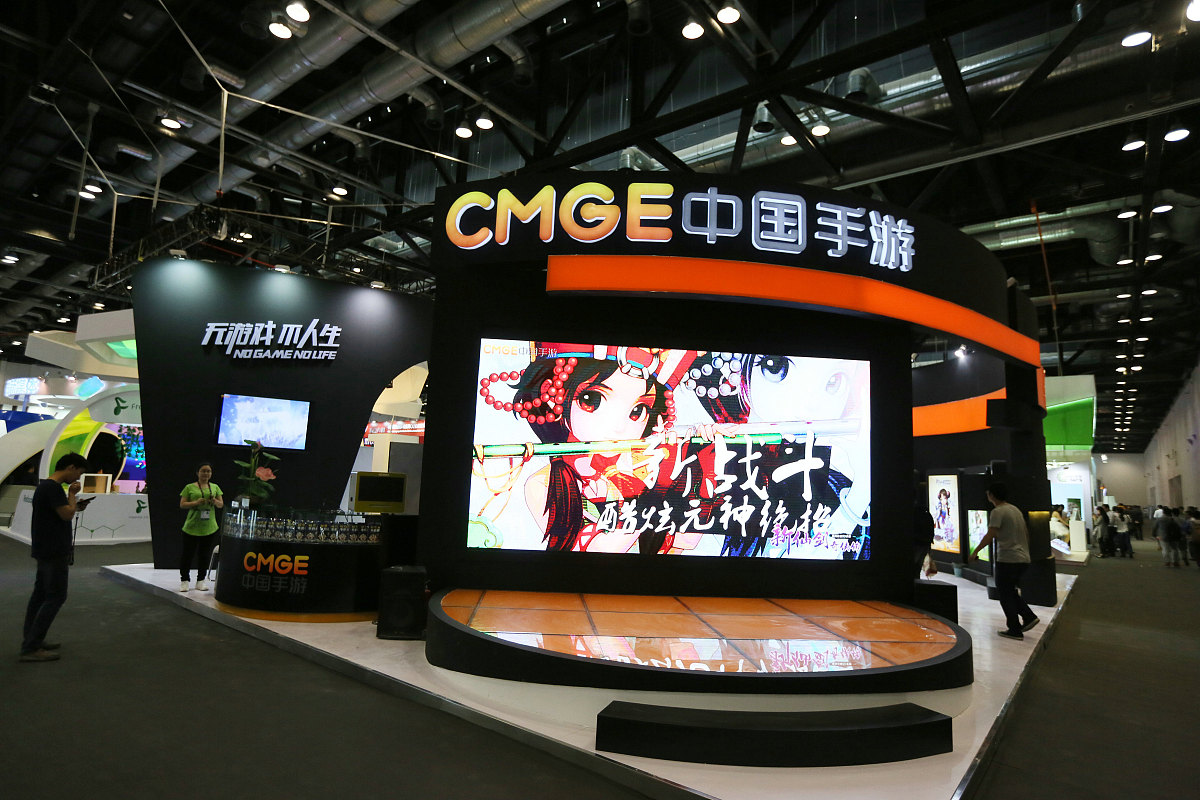 《闪耀时装店》手游更新：全新设计师系统、时尚秀场等你体验！