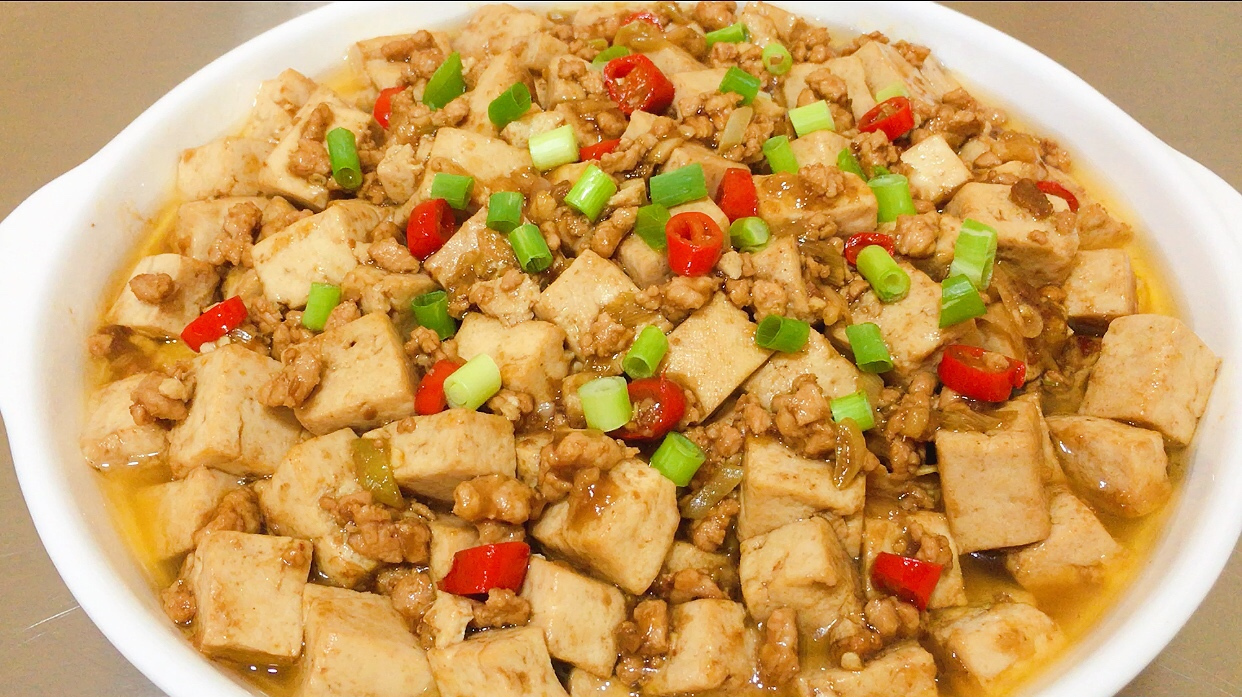 酱烧豆腐怎么做?大厨教你一个方法,酱香美味,好吃下饭